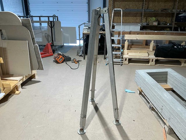 Wimag d-1000 aluminium hijsdriepoot – 1.000 kg - afbeelding 1 van  10