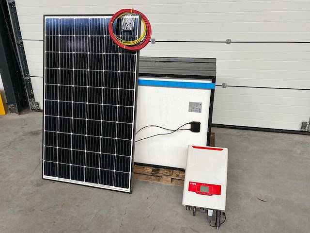 Winaico - set van 28 gebruikte zonnepanelen (310 wp) - gebruikte (10 kw) omvormer - afbeelding 1 van  3