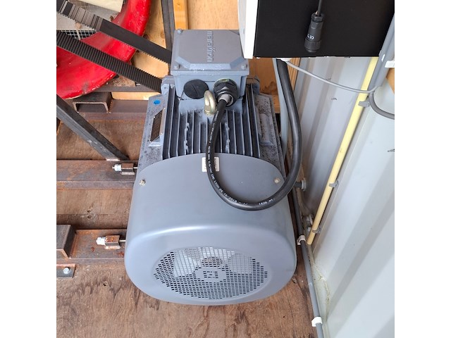 Windmolen testopstelling in 40ft high-cube container - afbeelding 11 van  50