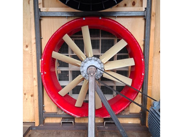 Windmolen testopstelling in 40ft high-cube container - afbeelding 14 van  50
