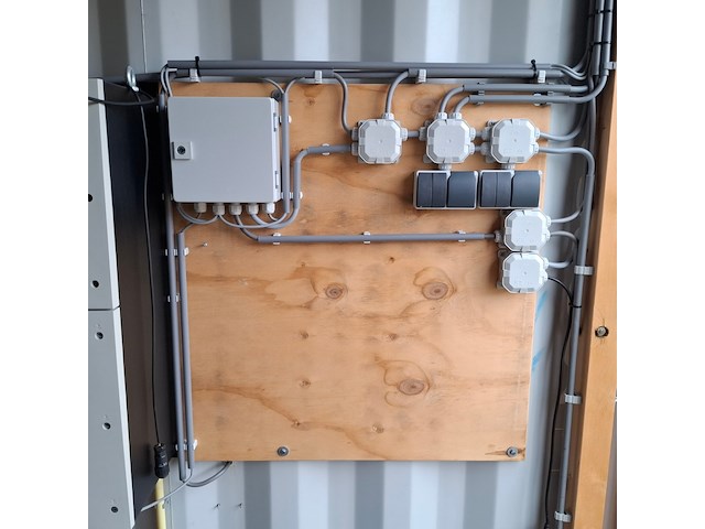 Windmolen testopstelling in 40ft high-cube container - afbeelding 22 van  50