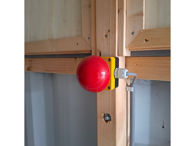 Windmolen testopstelling in 40ft high-cube container - afbeelding 35 van  50