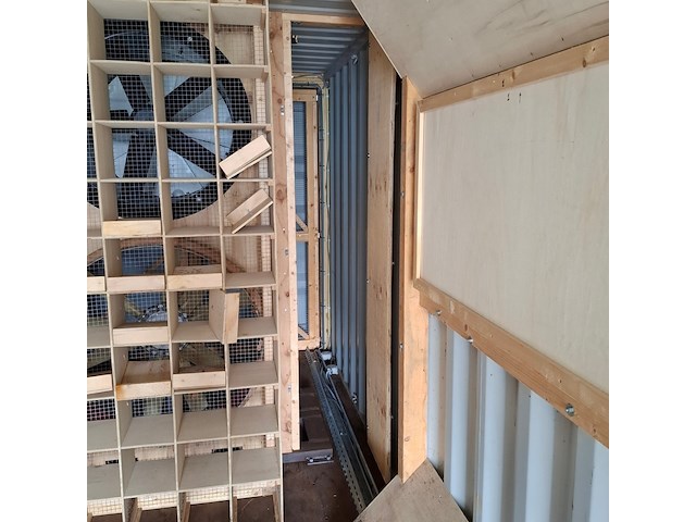 Windmolen testopstelling in 40ft high-cube container - afbeelding 39 van  50