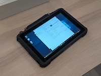 Windows 10 tablet in rugged tablethoes - afbeelding 1 van  6