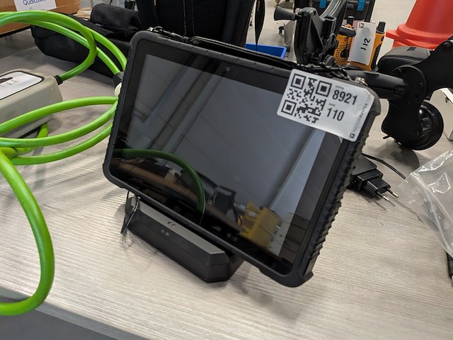 Windows 10 tablet in rugged tablethoes - afbeelding 6 van  6