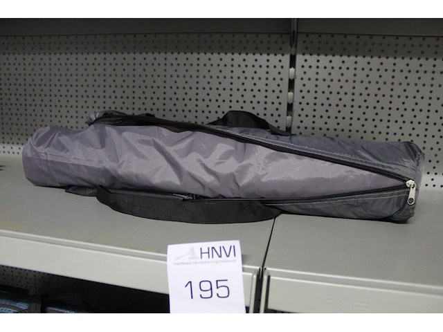 Windscherm abbey in foedraal. margeproduct - afbeelding 1 van  2