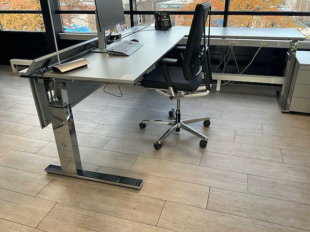 Wini height-ajustable bureau-setup - afbeelding 1 van  6