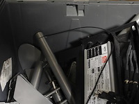 Winkel display gerelateerde producten in vijf stapelbare kratten waaronder trafo's kabels en beugels. - afbeelding 2 van  3