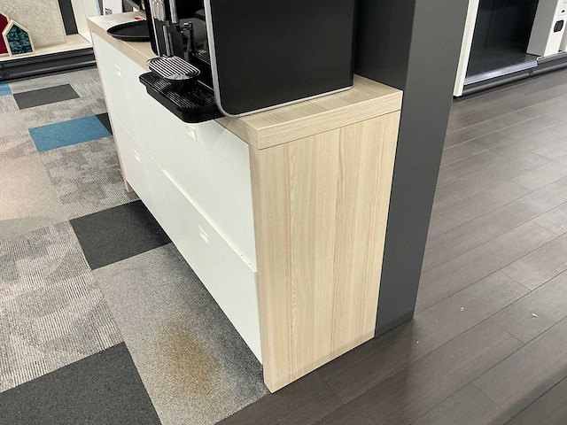 Winkel koffiemeubel - afbeelding 3 van  5