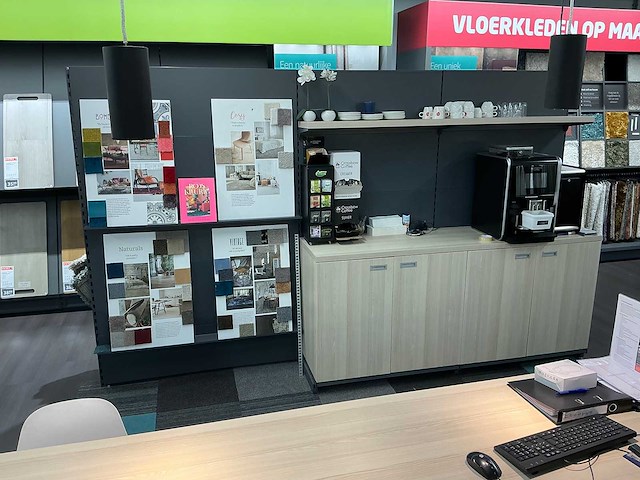 Winkel koffiemeubel - afbeelding 1 van  7