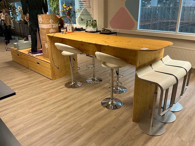 Winkel meubilair/display - afbeelding 1 van  7