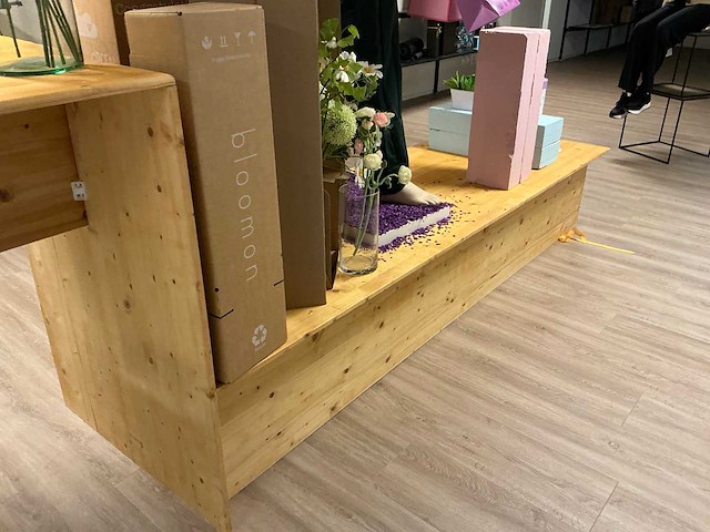 Winkel meubilair/display - afbeelding 5 van  7