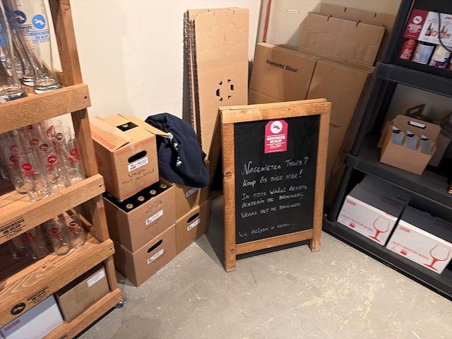 Winkel opstelling (bier grotendeels tht verlopen) - afbeelding 5 van  7