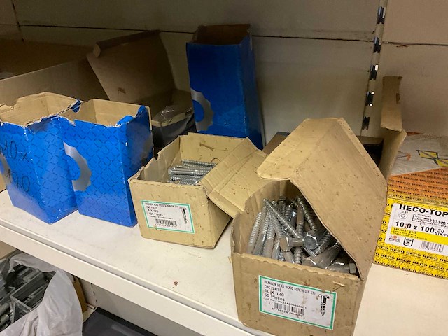 Winkel stelling met inhoud. - afbeelding 4 van  49