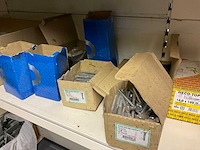 Winkel stelling met inhoud. - afbeelding 4 van  49