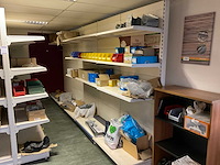 Winkel stelling met inhoud. - afbeelding 12 van  49