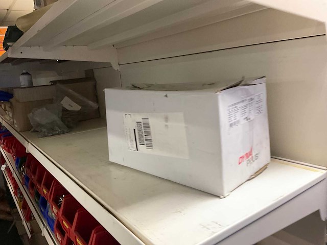 Winkel stelling met inhoud. - afbeelding 26 van  49