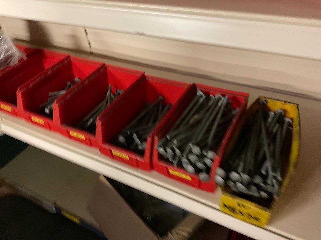 Winkel stelling met inhoud. - afbeelding 36 van  49