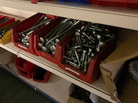 Winkel stelling met inhoud. - afbeelding 37 van  49