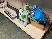 Winkel stelling met inhoud. - afbeelding 49 van  49