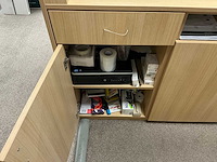 Winkel toonbank met achterwand - afbeelding 9 van  11