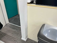 Winkel toonbank met achterwand - afbeelding 8 van  9