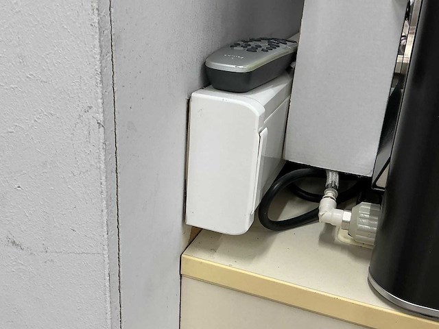 Winkel toonbank met achterwand - afbeelding 9 van  9