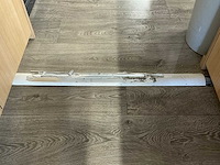 Winkel toonbank met achterwand - afbeelding 10 van  10