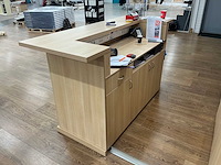 Winkel toonbank met achterwand - afbeelding 4 van  6