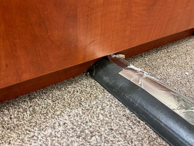 Winkel toonbank met achterwand - afbeelding 7 van  7