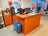 Winkel toonbank met inhoud - afbeelding 1 van  8