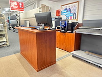 Winkel toonbank met inhoud - afbeelding 2 van  8