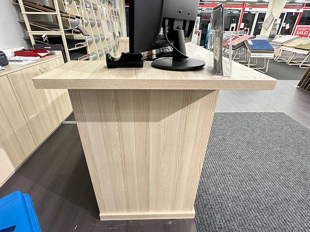 Winkelbalie met kast - afbeelding 9 van  9