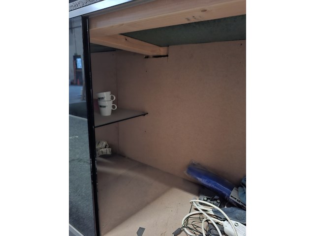 Winkelbalie v.v. 2x vitrinekast - afbeelding 14 van  22