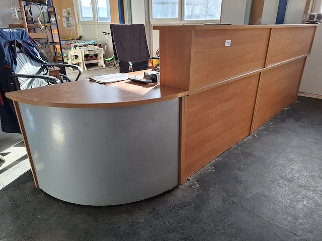 Winkelbalie - afbeelding 1 van  8