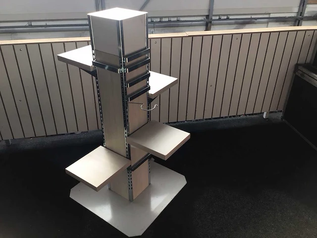 Winkeldisplay / presentatiemeubel - afbeelding 1 van  4