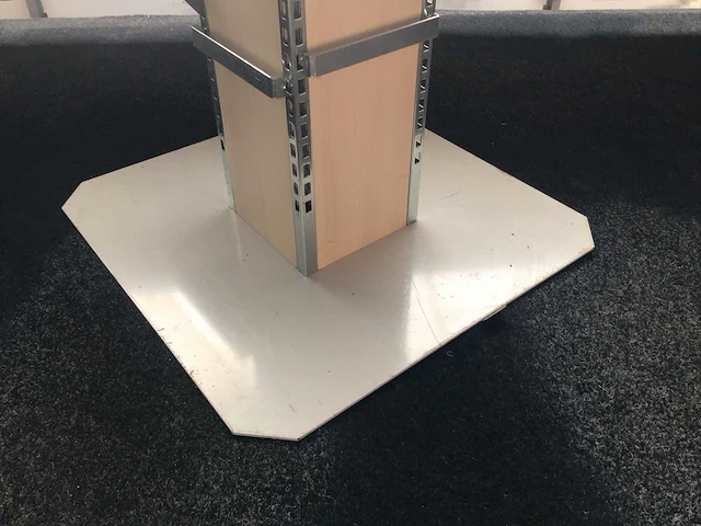 Winkeldisplay / presentatiemeubel - afbeelding 3 van  4