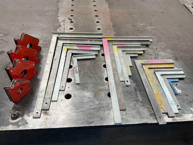 Winkelhaken en lasmagneten - afbeelding 1 van  5