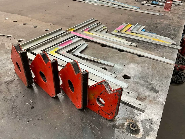 Winkelhaken en lasmagneten - afbeelding 5 van  5