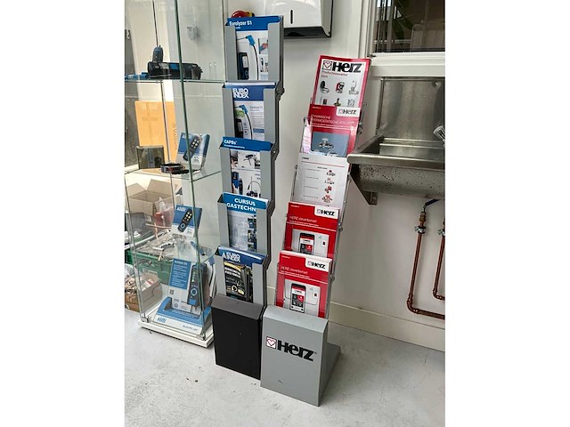 Winkelinventaris (3x) - afbeelding 2 van  3