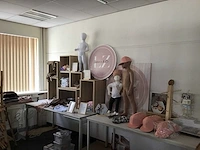 Winkelinventaris en baby/kleuterbenodigheden - afbeelding 7 van  15