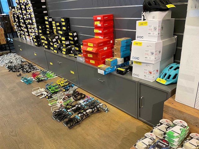 Winkelladekast - afbeelding 1 van  9