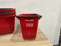 Winkelmandjes en reclame bord - afbeelding 6 van  9