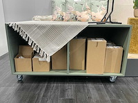 Winkelmeubel met decoratie - afbeelding 5 van  5