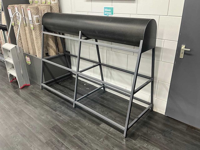 Winkelmeubel - afbeelding 1 van  3