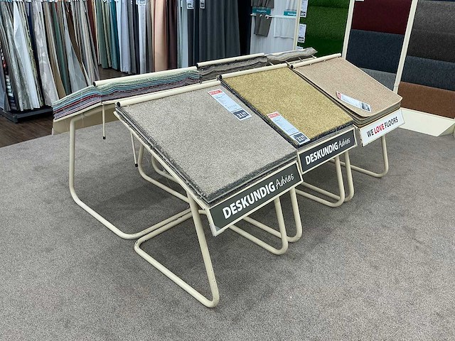 Winkelrek met tapijt samples (16x) - afbeelding 1 van  8