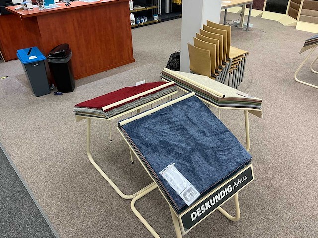 Winkelrek met tapijt samples (17x) - afbeelding 5 van  8