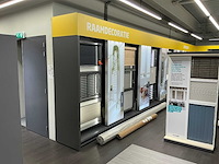 Winkelstelling met raamdecoratie samples, 16 meter