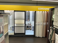 Winkelstelling met raamdecoratie samples, 16 meter - afbeelding 2 van  7