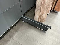 Winkelstelling met raamdecoratie samples, 16 meter - afbeelding 6 van  7